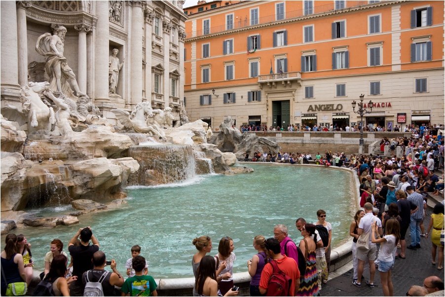 Fontana di Trevi II