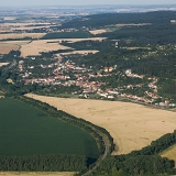 Luleč a Nemojany, v pozadí Habrovany a Olšany
